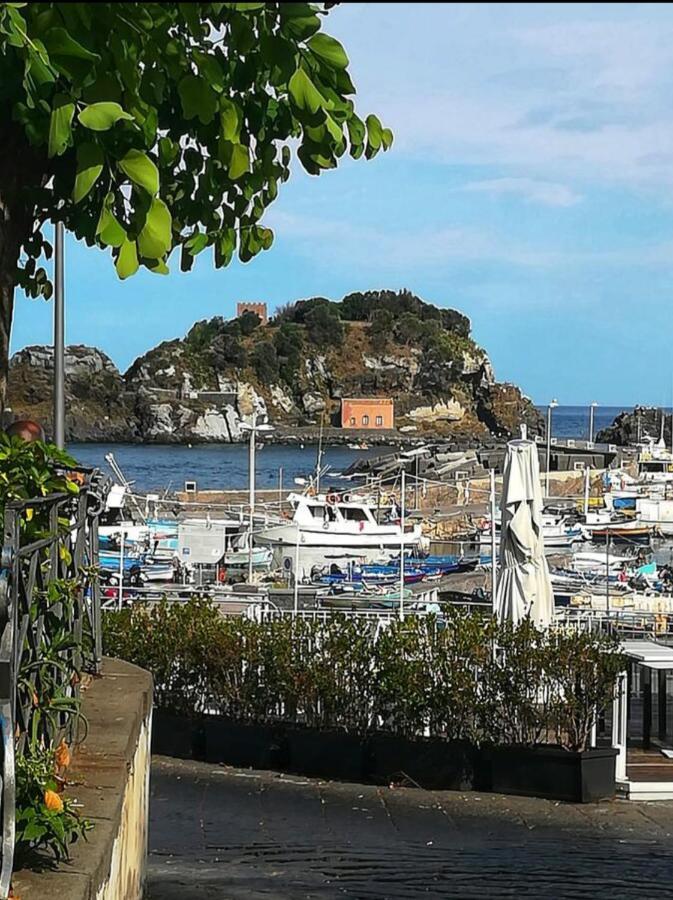 La Petite Maison Aci Castello Exterior photo